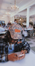 Load image into Gallery viewer, Tea B Throwie Camo Hat
